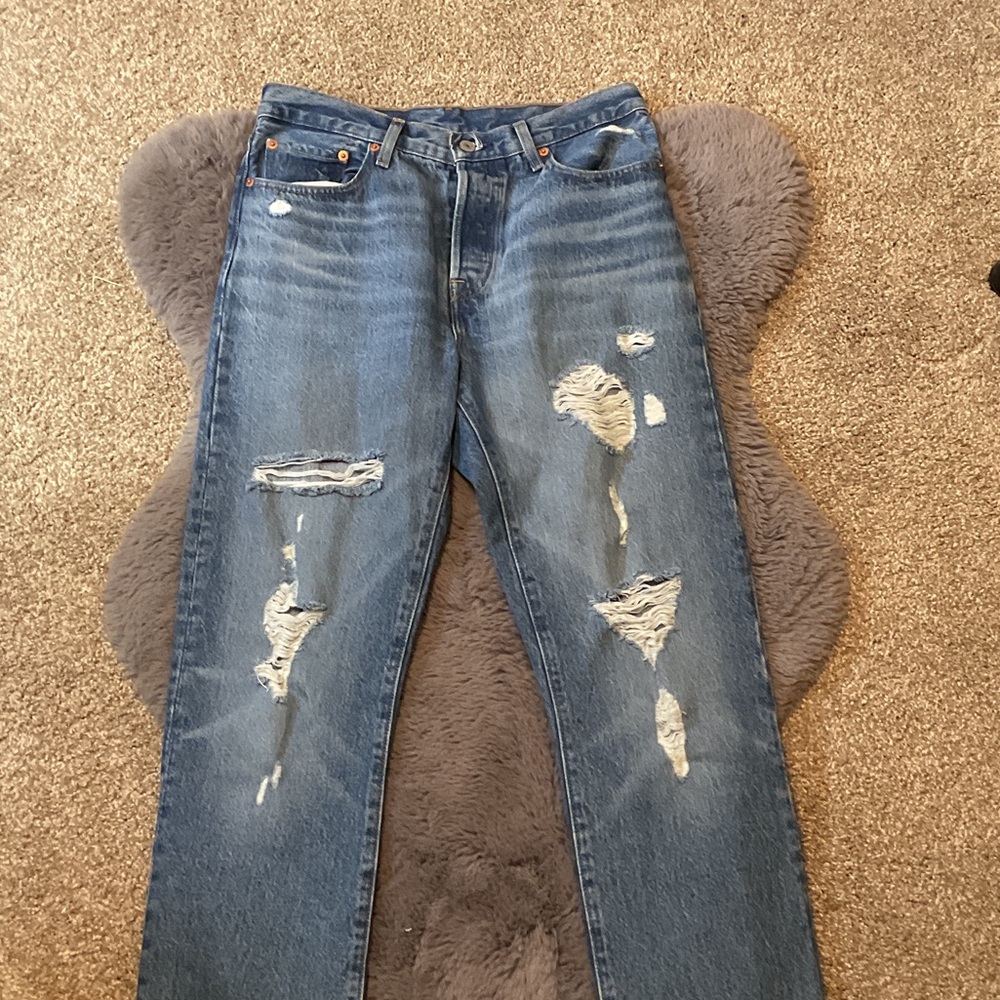 Levis Distressed 501 Jeans - Picture 2 of 6